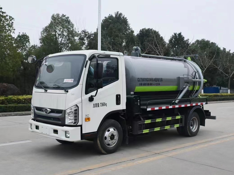 國(guó)六福田康瑞5方吸污車